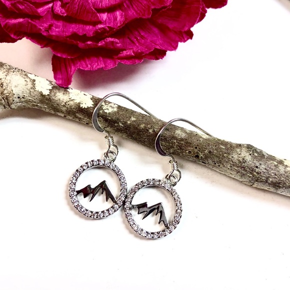 Mountain Earrings, Wanderlust, Nature, Minimalist - Picture 2 of 8